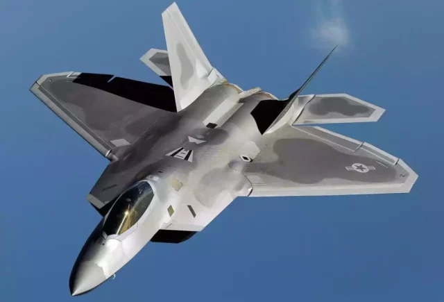 Con el futuro del F-22 incierto: los aviadores de la Base Aérea Hickam reflexionan