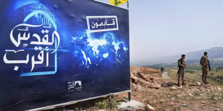 Alto general israelí amenaza con derribar el edificio de operaciones de Hezbolá en la frontera