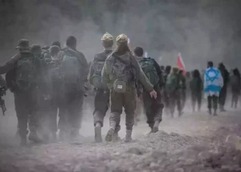 Cientos de estudiantes firman una petición contra las unidades de combate mixtas