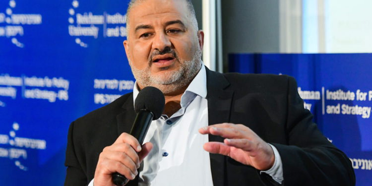 Abbas, de Ra'am, dice que uno de sus partidos se opondrá al proyecto de ley de asentamientos