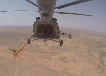 Paracaidistas de Sira y Rusia realizan un simulacro militar conjunto