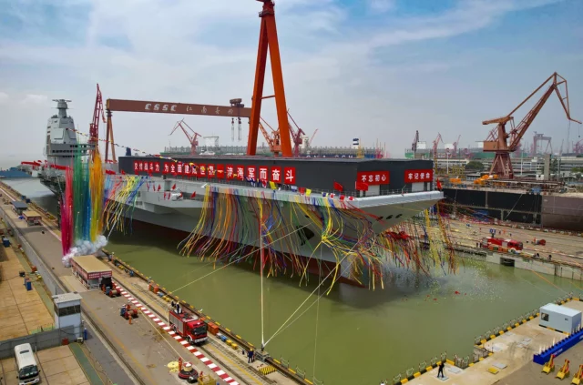 China bota su tercer portaaviones Tipo 003 con el nombre de Fujian