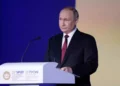 Putin acusa a Occidente de aplastar a Rusia con una guerra económica