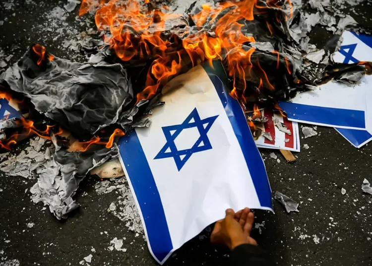 El “Centro de Estudios Judíos” de Irán publicó más de 1.000 artículos antisemitas