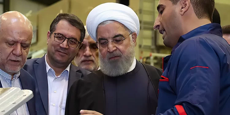 Científico iraní hallado muerto fue grabado junto al expresidente iraní