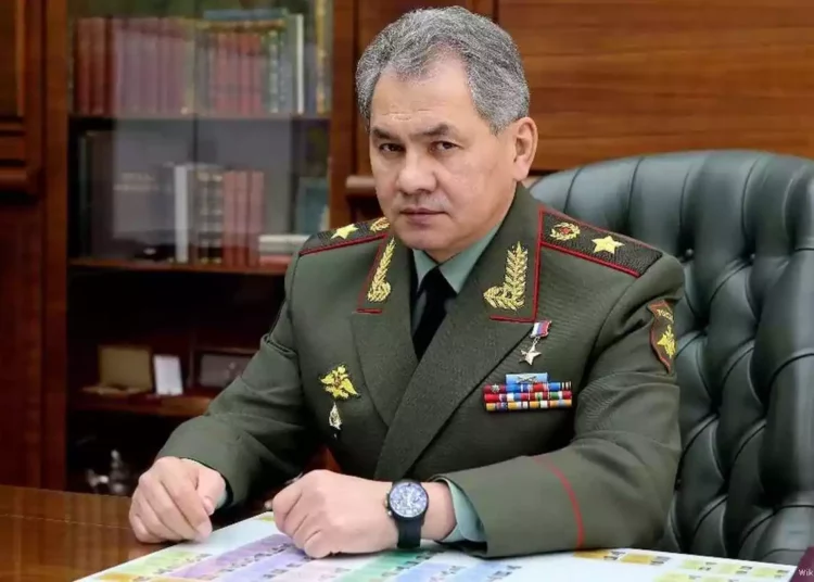 El ministro de Defensa ruso visita sus tropas en Ucrania