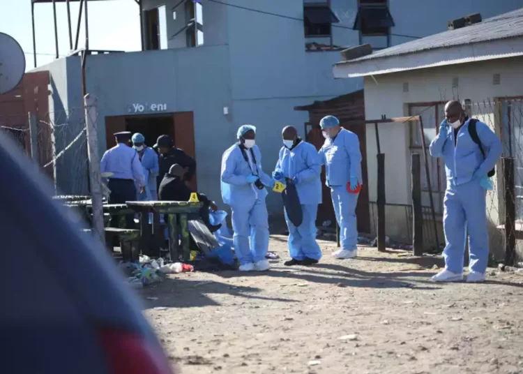 Hallan al menos 20 muertos en un bar de Sudáfrica en circunstancias poco claras