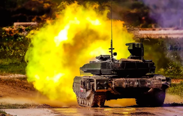 Combate: El tanque ruso T-90M contra los misiles NLAW y Javelin