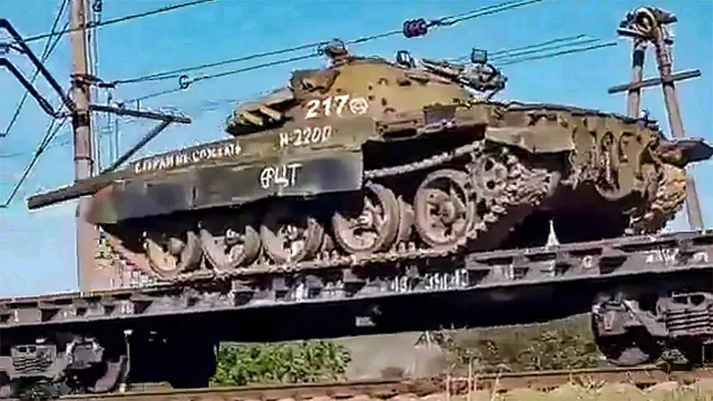 Rusia está enviando tanques T-62 de la era soviética a Ucrania