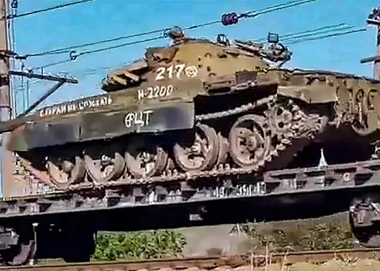 Rusia está enviando tanques T-62 de la era soviética a Ucrania