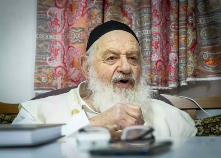 La antigua celebridad del cine, Uri Zohar, fallece a los 86 años tras décadas como rabino ultraortodoxo