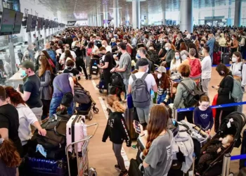 Caos en el aeropuerto Ben Gurion: Las colas se extienden fuera de la terminal