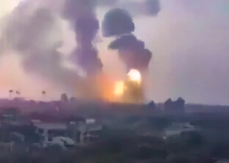 Explosiones en emplazamiento militar de Hamás en Gaza
