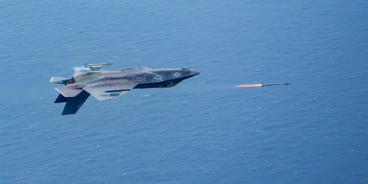 El F-35 está recibiendo un nuevo misil de ataque global de “día uno”