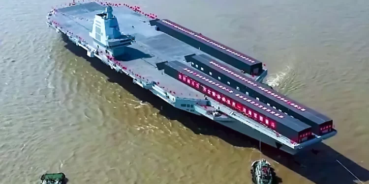 Le presentamos el Fujian: el mayor portaaviones de China