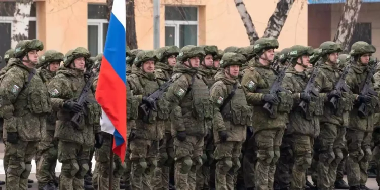 Rusia instala a las familias de sus militares en casa ucranianas