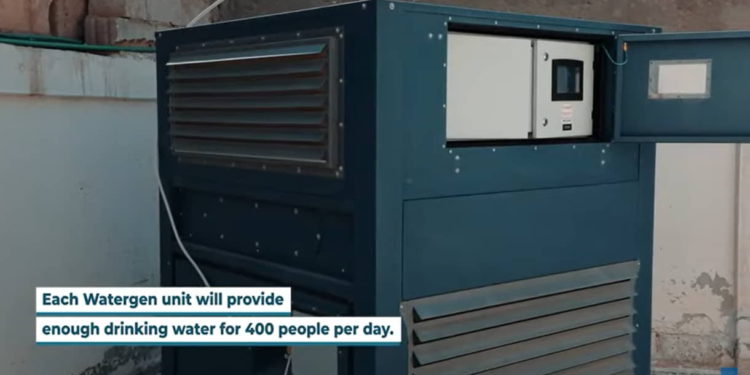 Empresa israelí Watergen fabrica agua del aire para los refugiados sirios