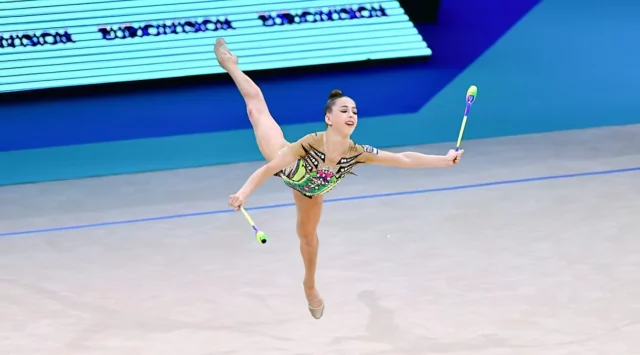 Gimnasta israelí Daria Atamanov gana el oro en los Campeonatos de Europa