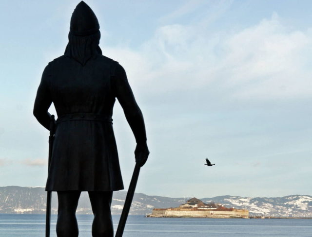 Hallan espada vikinga en Noruega