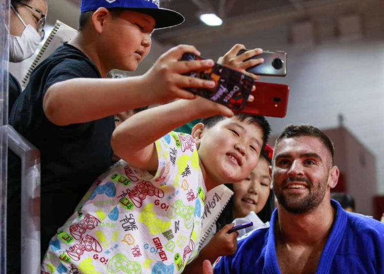 Judoka israelí se gana el corazón de los mongoles al ganar un Grand Slam