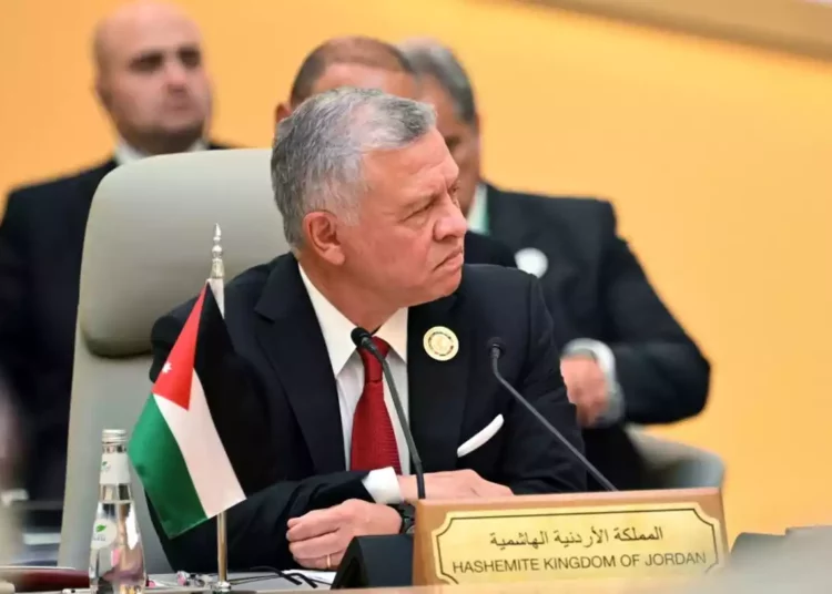 El rey de Jordania protesta por los ataques de milicias apoyadas por Irán en la frontera con Siria