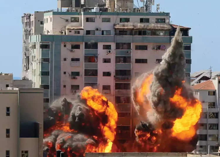 Associated Press reapertura su oficina en Gaza destruida en 2021