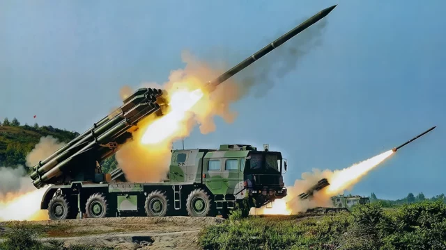 BM-30 Smerch: El potente sistema de artillería de largo alcance de Rusia