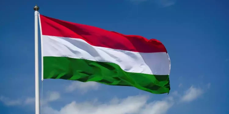 Canciller de Hungría viaja a Moscú para discutir la compra de gas rus