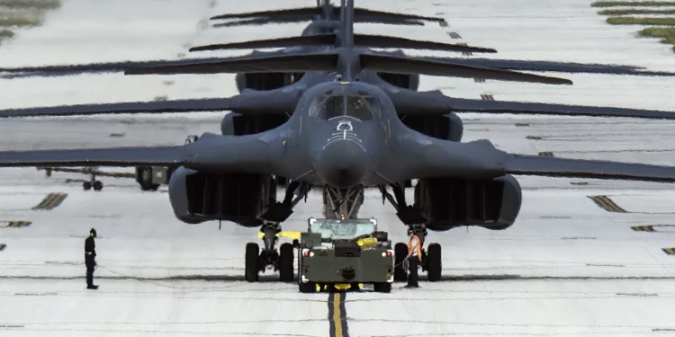 El bombardero supersónico B-1B Lancer es una verdadera potencia