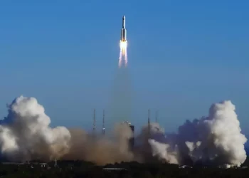 China prueba un misil hipersónico con motor multimodo