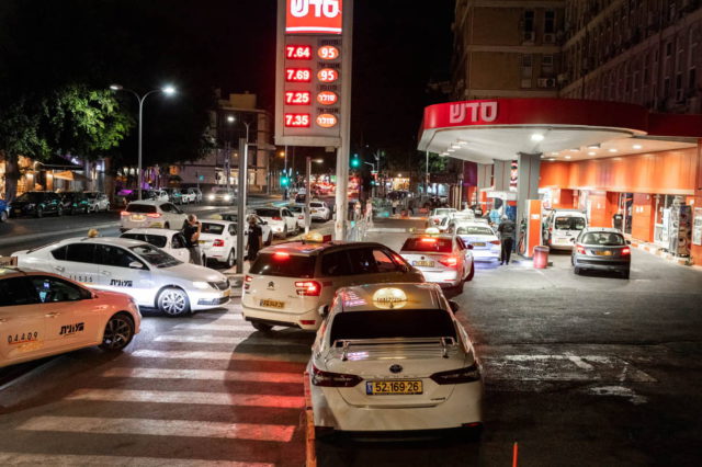 La compra de autos nuevos en Israel desciende un 13 %