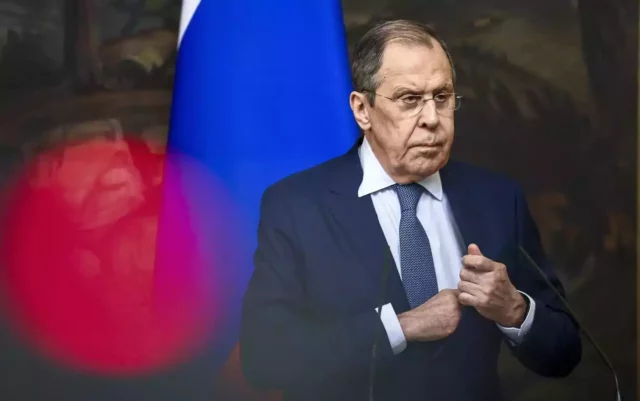 El ministro de Asuntos Exteriores de Rusia visita Egipto en el inicio de su viaje a África