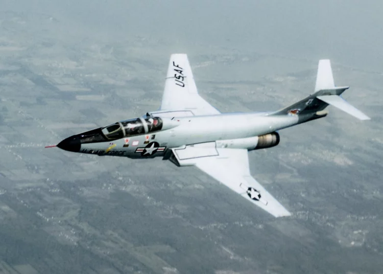 Conozca el F-101 Voodoo: El caza que rompió todas las reglas
