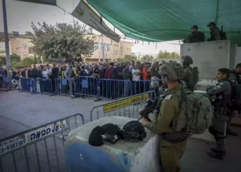 Israel suaviza algunas restricciones de viaje a los árabes palestinos para las vacaciones
