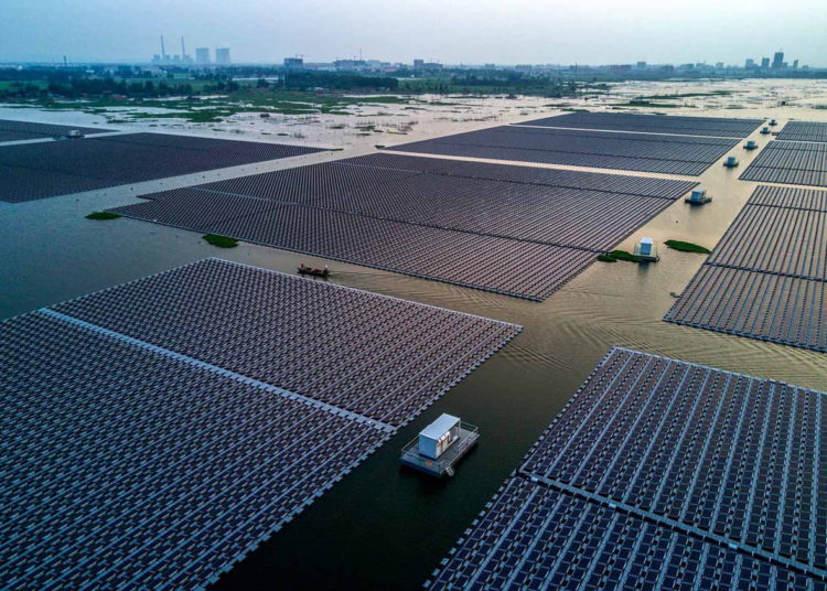Expertos en energía solar advierten de la excesiva dependencia de paneles chinos