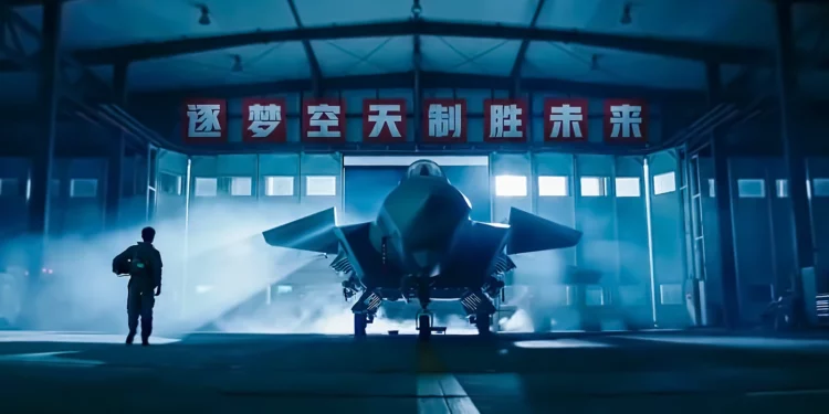 ¿El nuevo bombardero furtivo H-20 de China está a punto de volar?