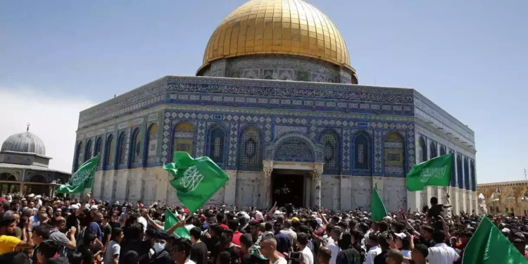 Musulmanes alaban a los “12 mártires” de Jenín en el Monte del Templo