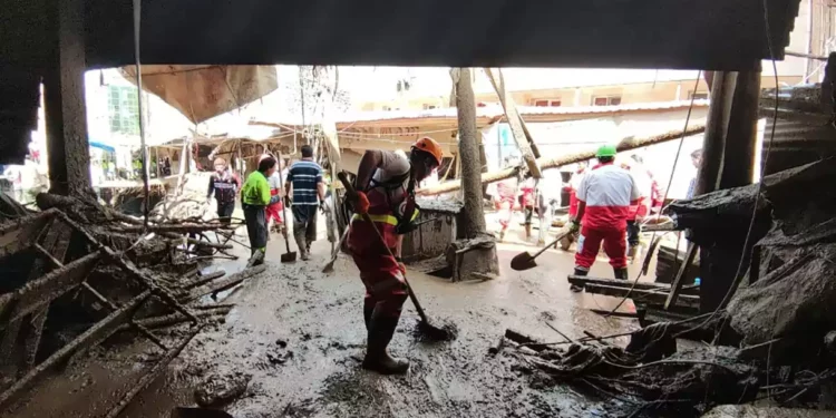 Inundaciones repentinas y deslizamientos de tierra en Irán dejan al menos 6 muertos