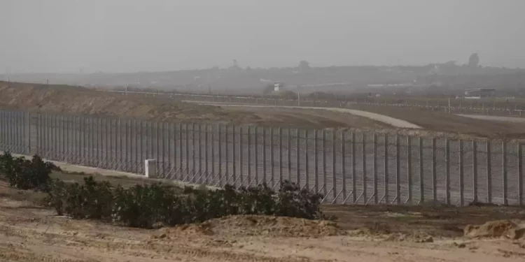Ilustrativo: Vista de la barrera a lo largo de la frontera entre Israel y Gaza, el 8 de diciembre de 2021. (Flash90)