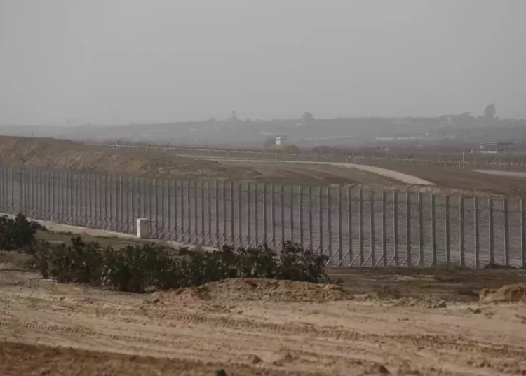 Ilustrativo: Vista de la barrera a lo largo de la frontera entre Israel y Gaza, el 8 de diciembre de 2021. (Flash90)