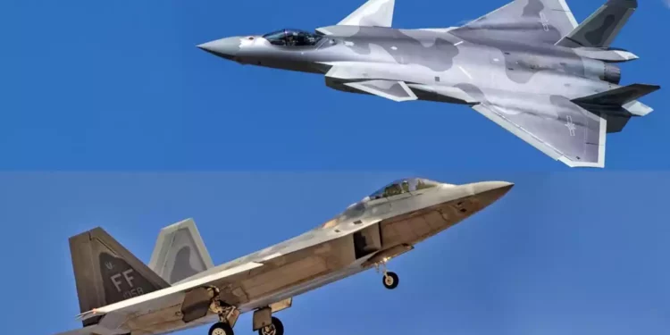 ¿Podría el caza furtivo J-20 de China vencer al F-22 Raptor en combate?