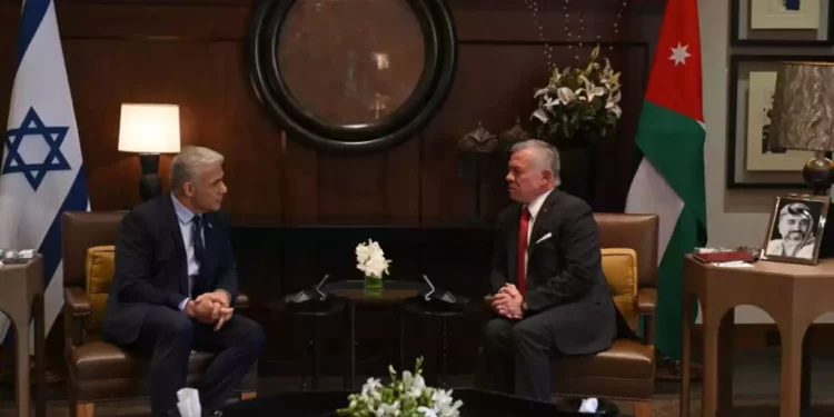 El primer ministro israelí se reúne con el Rey Abdullah de Jordania en Amán