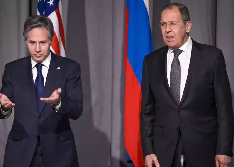 Blinken advierte a Lavrov contra la anexión de Ucrania en su primera llamada tras la invasión rusa
