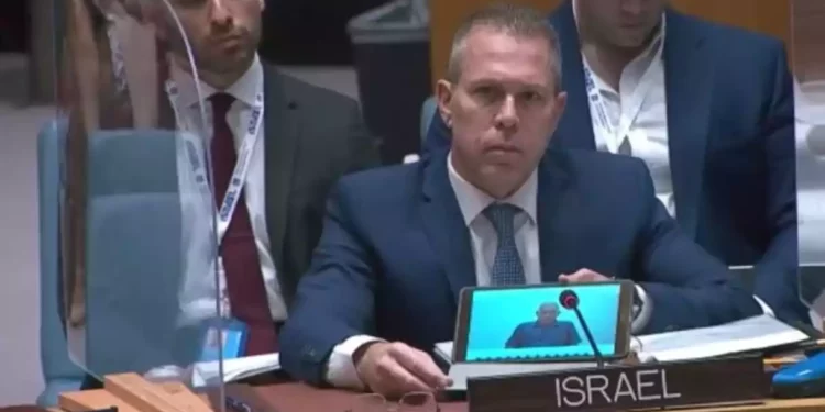 Padre de israelí cautivo por Hamás en Gaza pide a ONU que lo salve