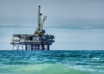 Recuento de plataformas petrolíferas en EE. UU. no varía mientras el WTI cae por debajo de los $100