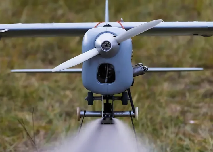 Vídeo muestra el derribo de un dron ruso en Ucrania