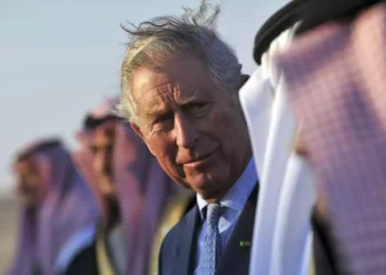 El príncipe Carlos aceptó una donación de 1 millón de libras de la familia saudí Bin Laden
