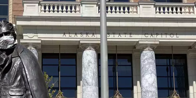 Político ruso amenaza a Estados Unidos con “recuperar” Alaska