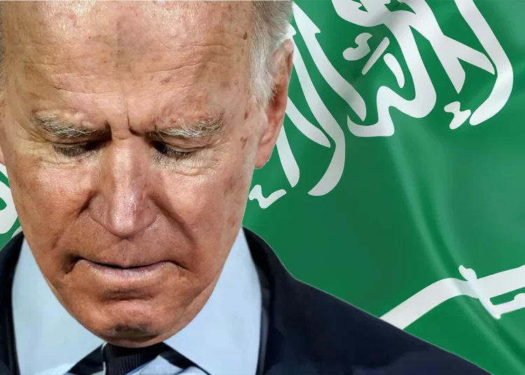 Los altos precios de la gasolina obligan a Biden a jugar limpio con Arabia Saudita
