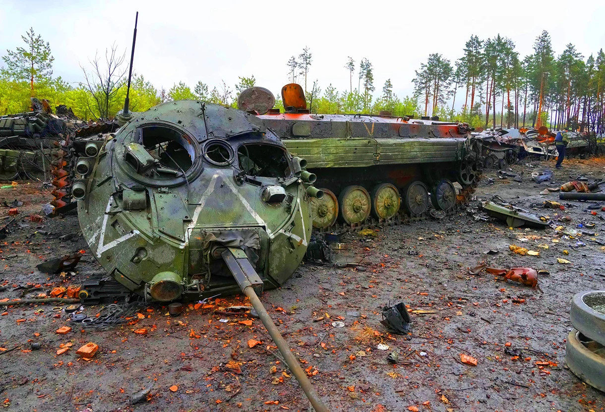 Por este defecto los tanques rusos mueren decapitados en Ucrania